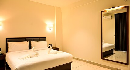 S S INTERNATIONAL Room Type - Standard Double Room