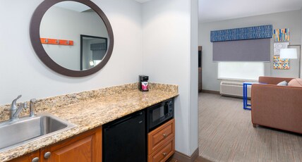 Hampton Inn & Suites by Hilton Murfreesboro Room Type - 1 KING STUDIO SUITE NOSMOK