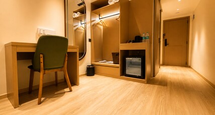 West Adorn by The Sky Imperial Room Type - Imperial Comfort West Adorn by The Sky Imperial Room Type - Imperial Comfort