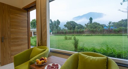 Corbett Four Seasons Room Type - Luxury Room with Mountain View