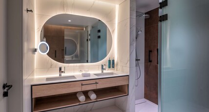 DoubleTree by Hilton Lagoa Azores Room Type - KING ONE BEDROOM SUITE