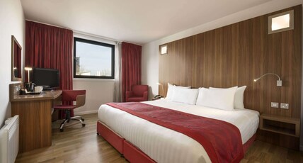 Ramada Encore by Wyndham Newcastle-Gateshead Room Type - 1 King Bed Room