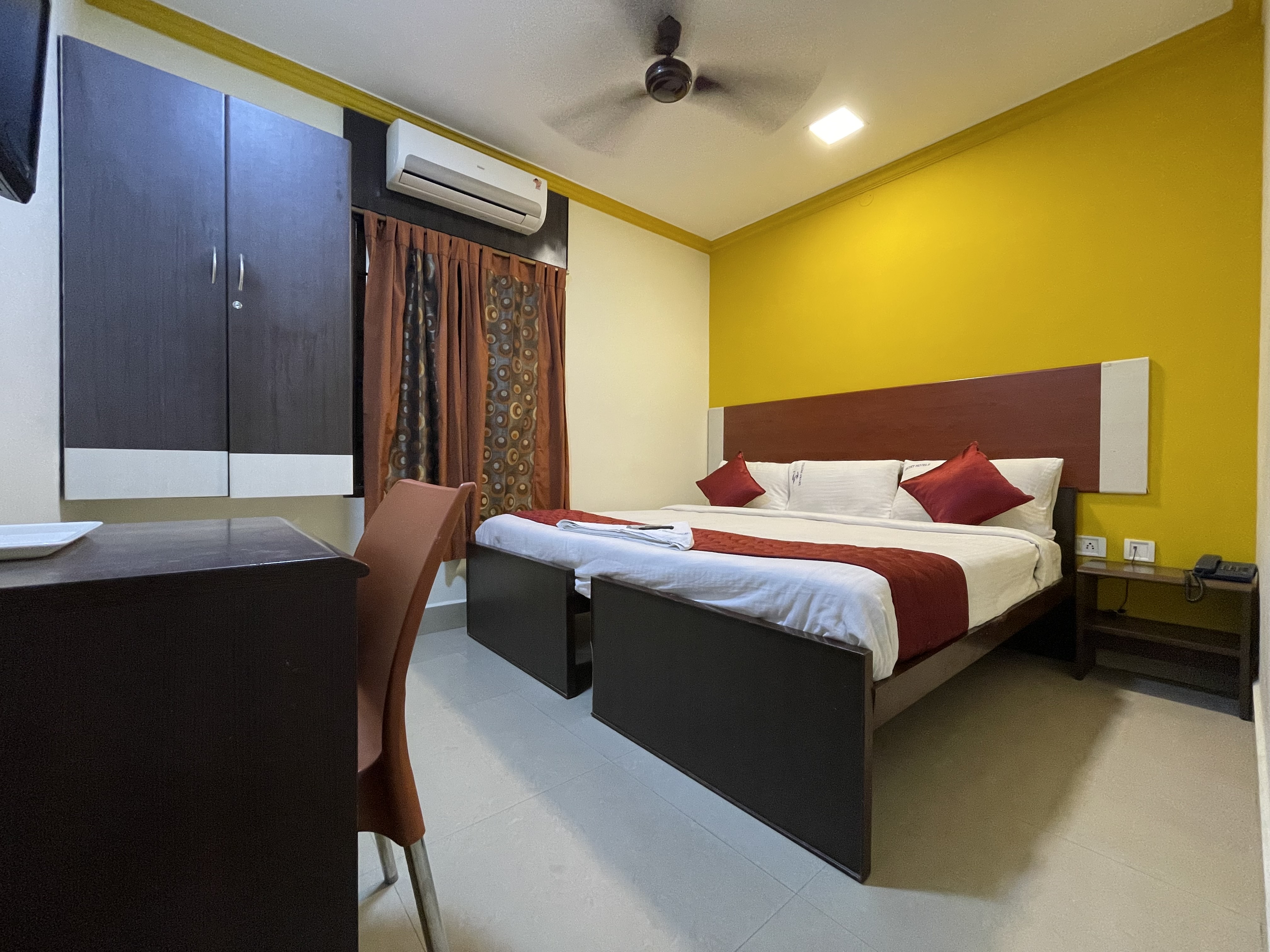 SKYRY HOTELS - Tap to explore photos