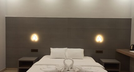 Orma Farm Resort | Rooms & Caretaker Room Type - PINE KING