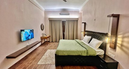 Bundeli Kothi Room Type - Premium Room with Breakfast