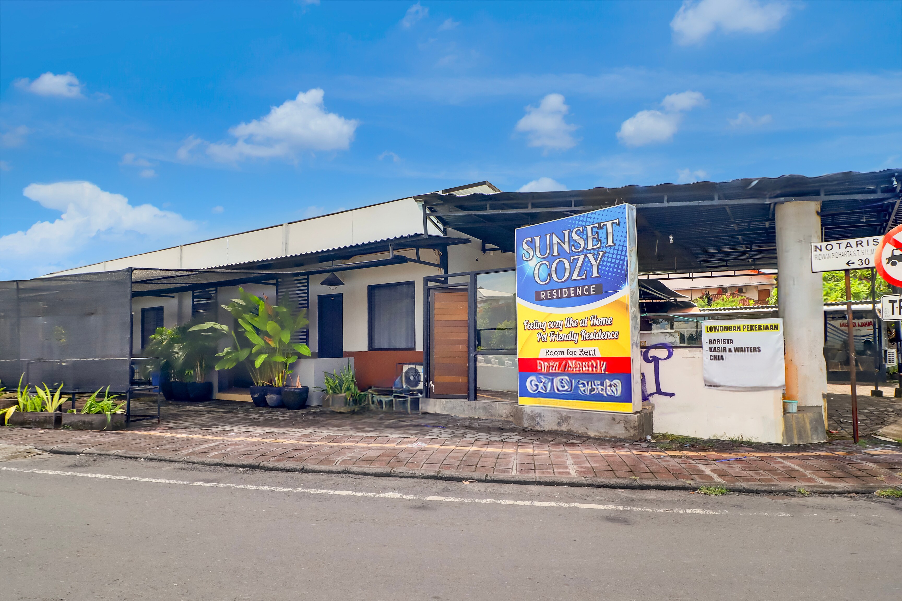 Hotel O near Trans Studio Theme Park formerly Sunset Cozy Residence - Tap to explore photos