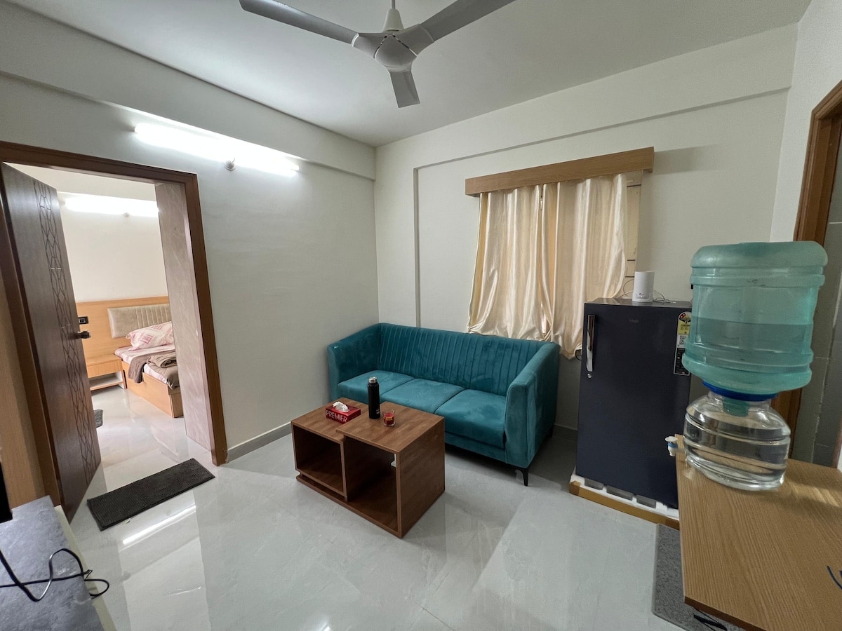 Rento Mayflower Serviced Apartment - Tap to explore photos