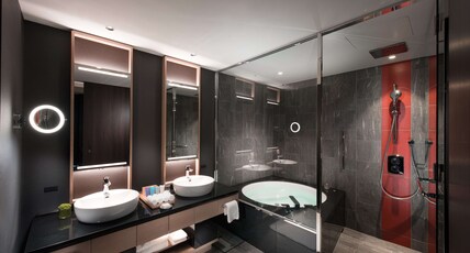 Conrad Osaka Room Type - KING PREMIUM VIEW ROOM