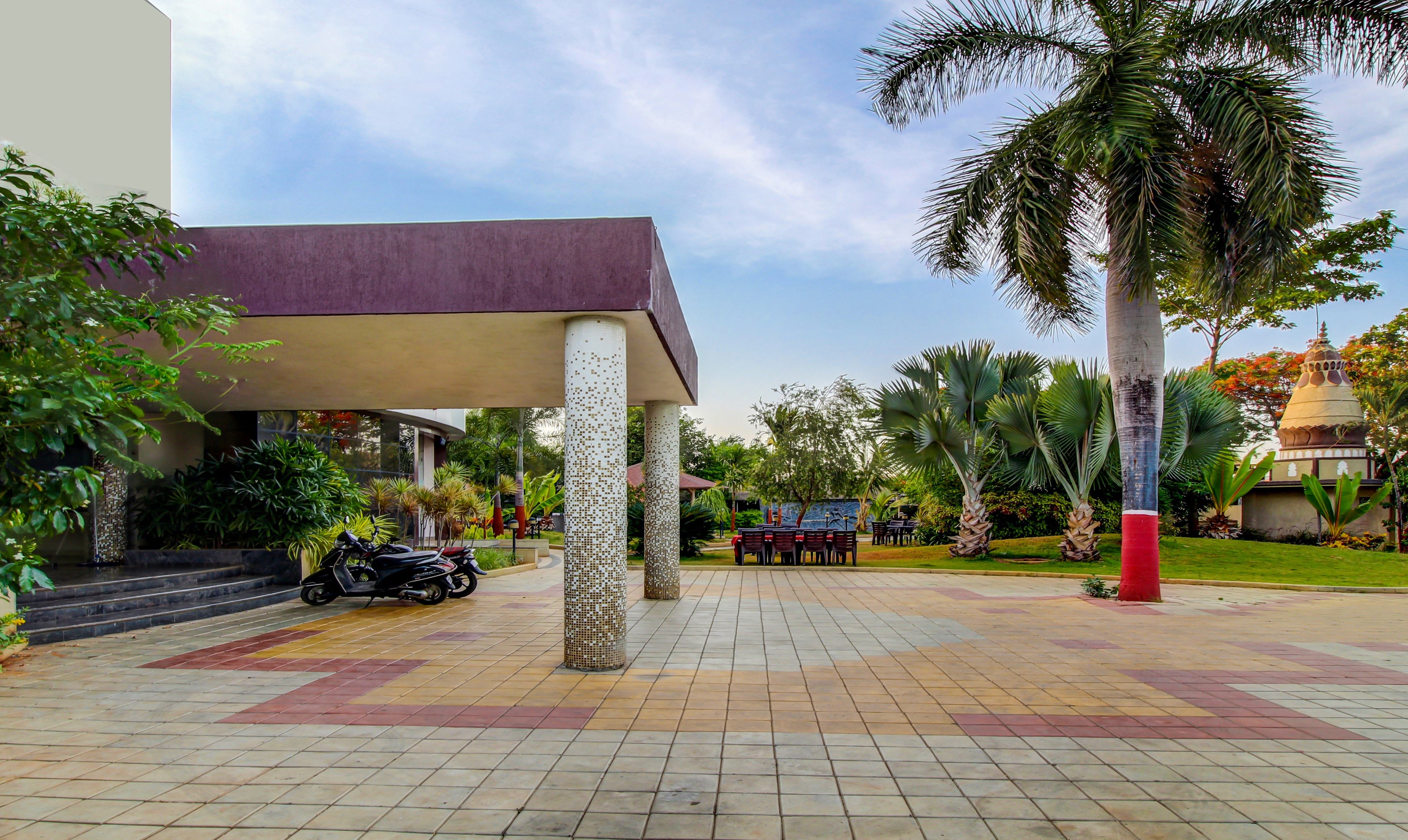 Hotel Shahu and Sai Shahu - Tap to explore photos