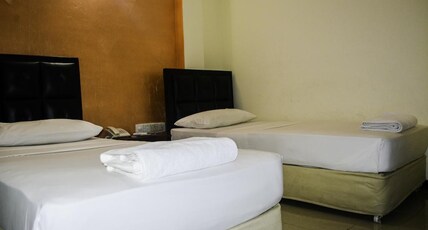 Saasha City Hotel Room Type - Standard Twin Room
