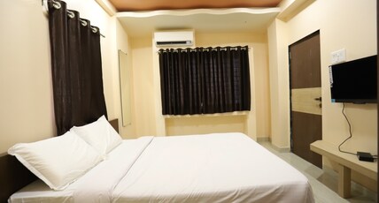 Hotel Pride Executive Room Type - Deluxe AC-Rooms