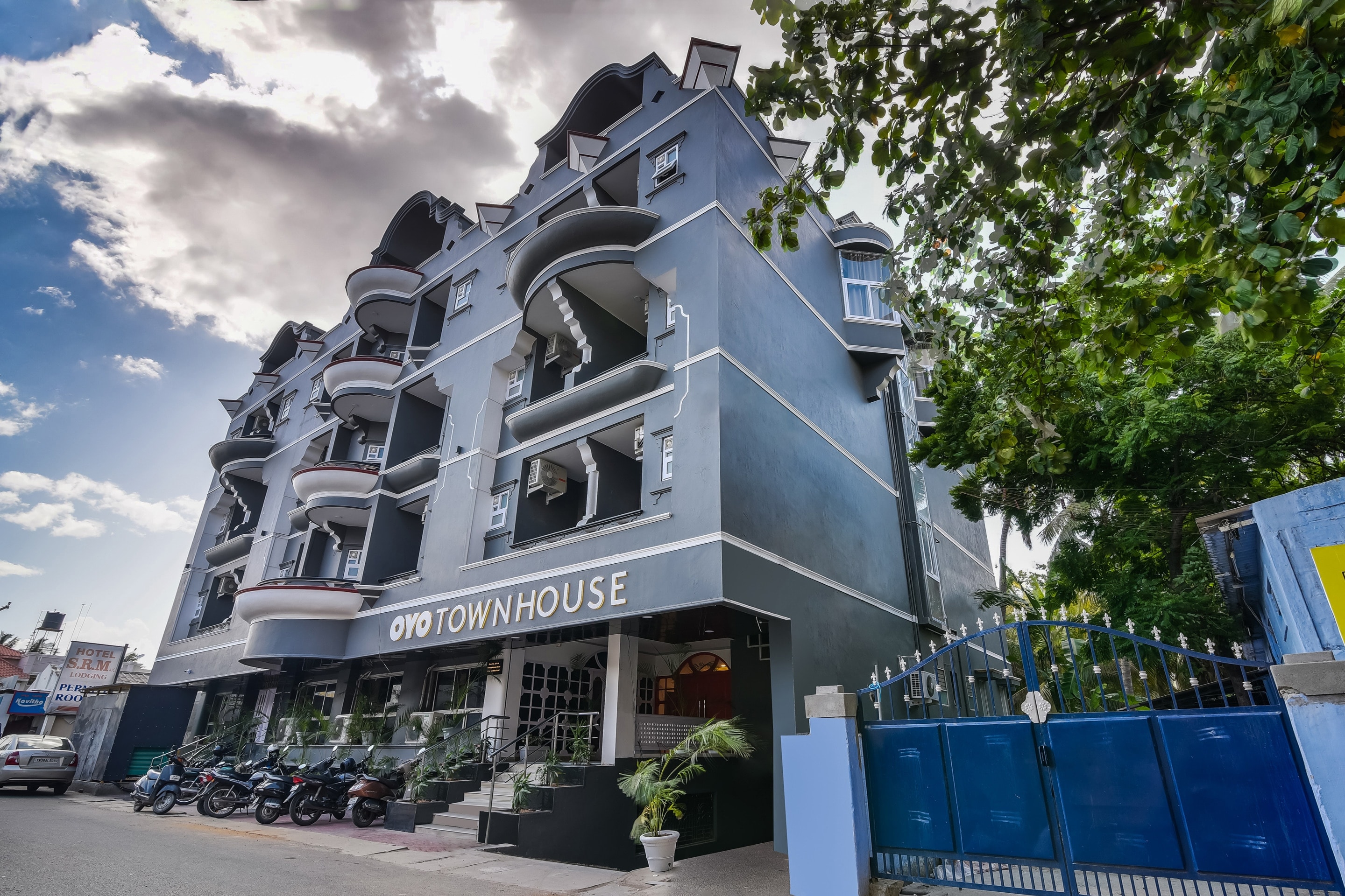 Townhouse Srm Kuppakonam Pudur - Tap to explore photos
