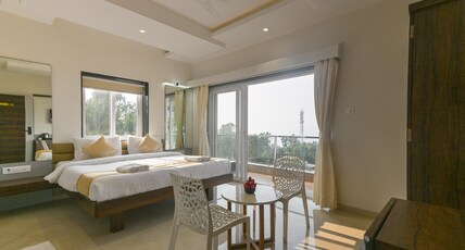 Forest Breeze Inn, Mahableshwar, Panchgani Room Type - Deluxe Double room withbalcony