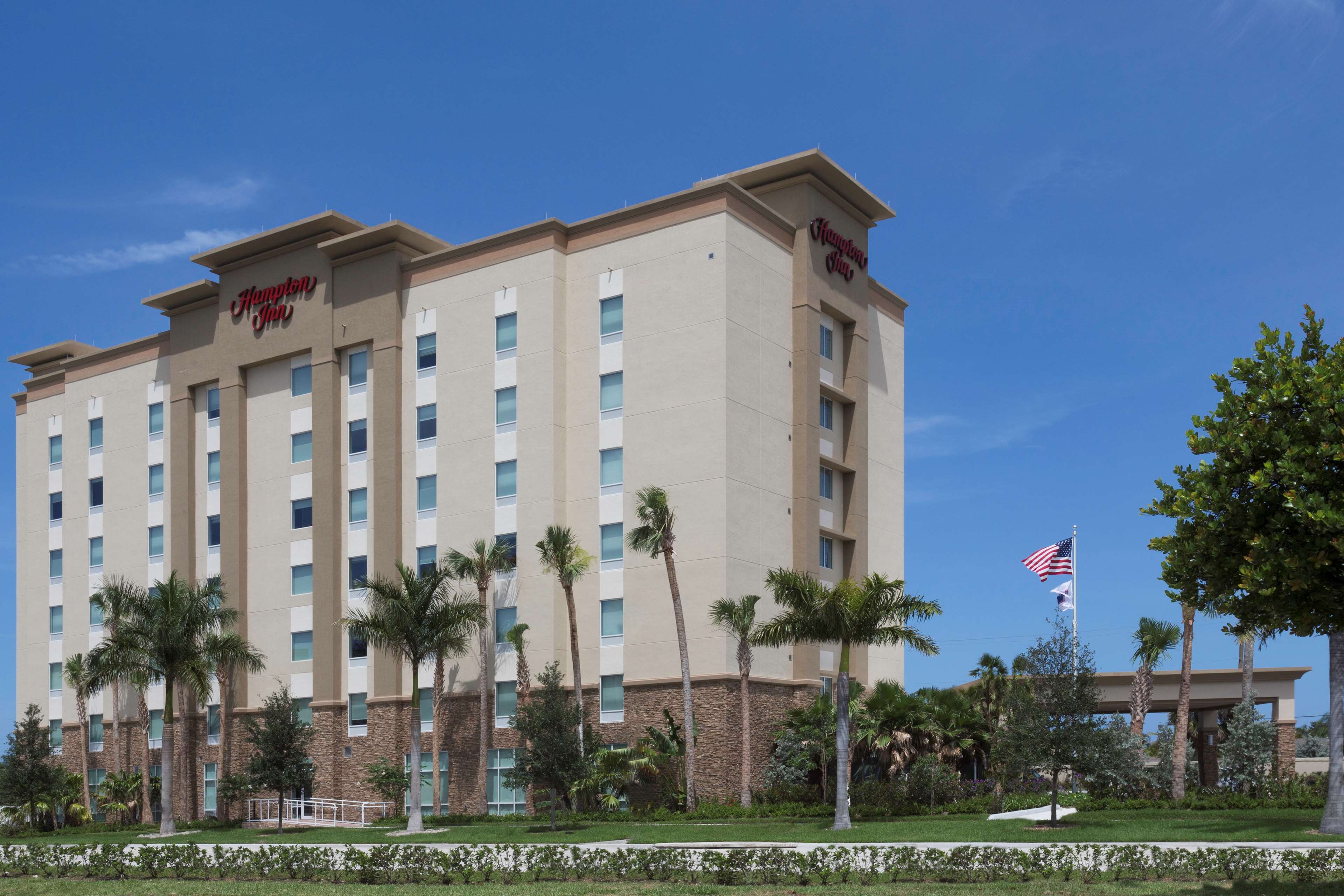 Hampton Inn Ft Lauderdale Pompano Beach FL - Tap to explore photos