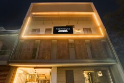 Townhouse by OYO Haibowal Chowk Near DMC