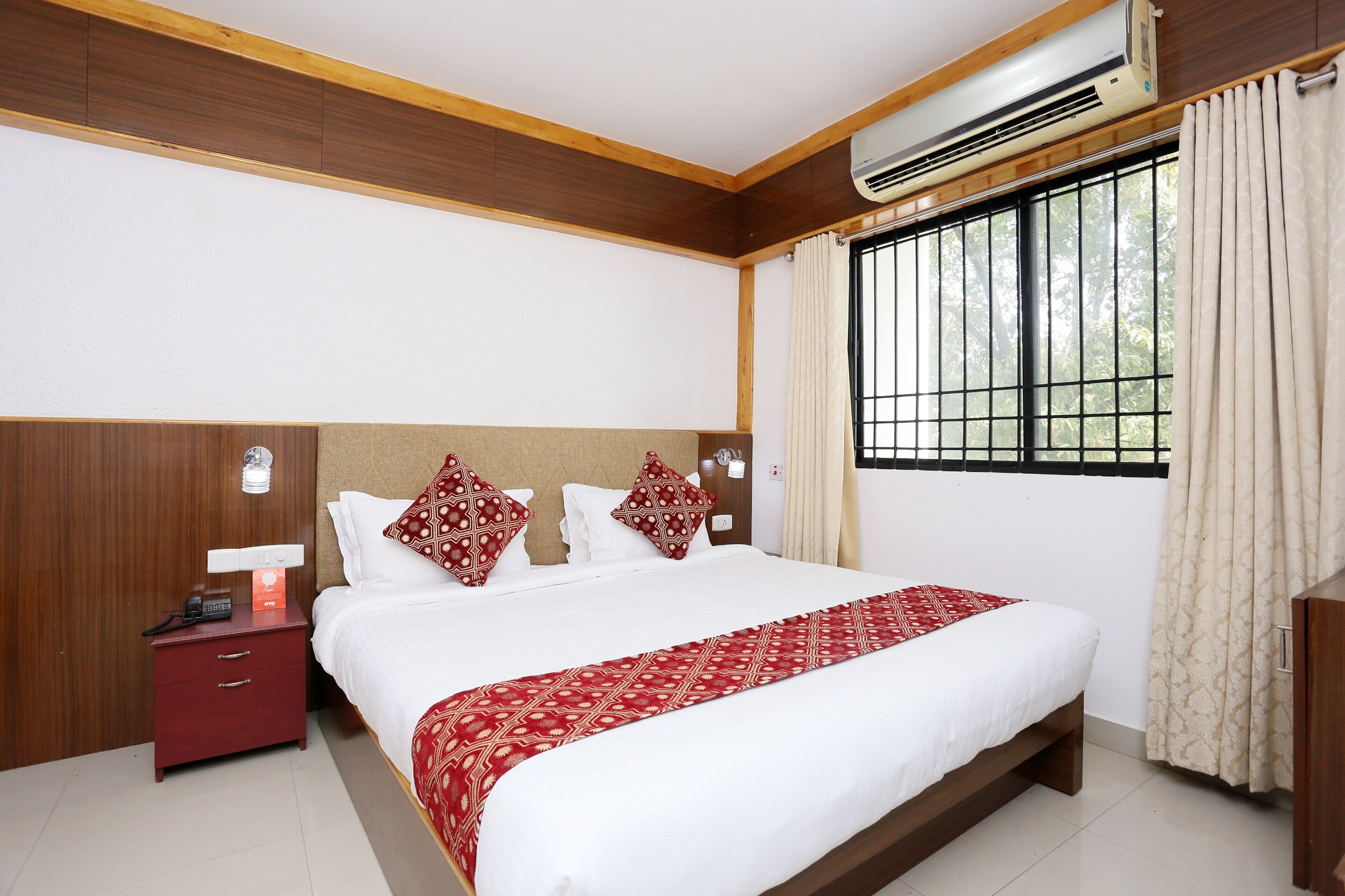 White Bark Vagamon - Tap to explore photos