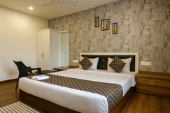 Hotel Seasons