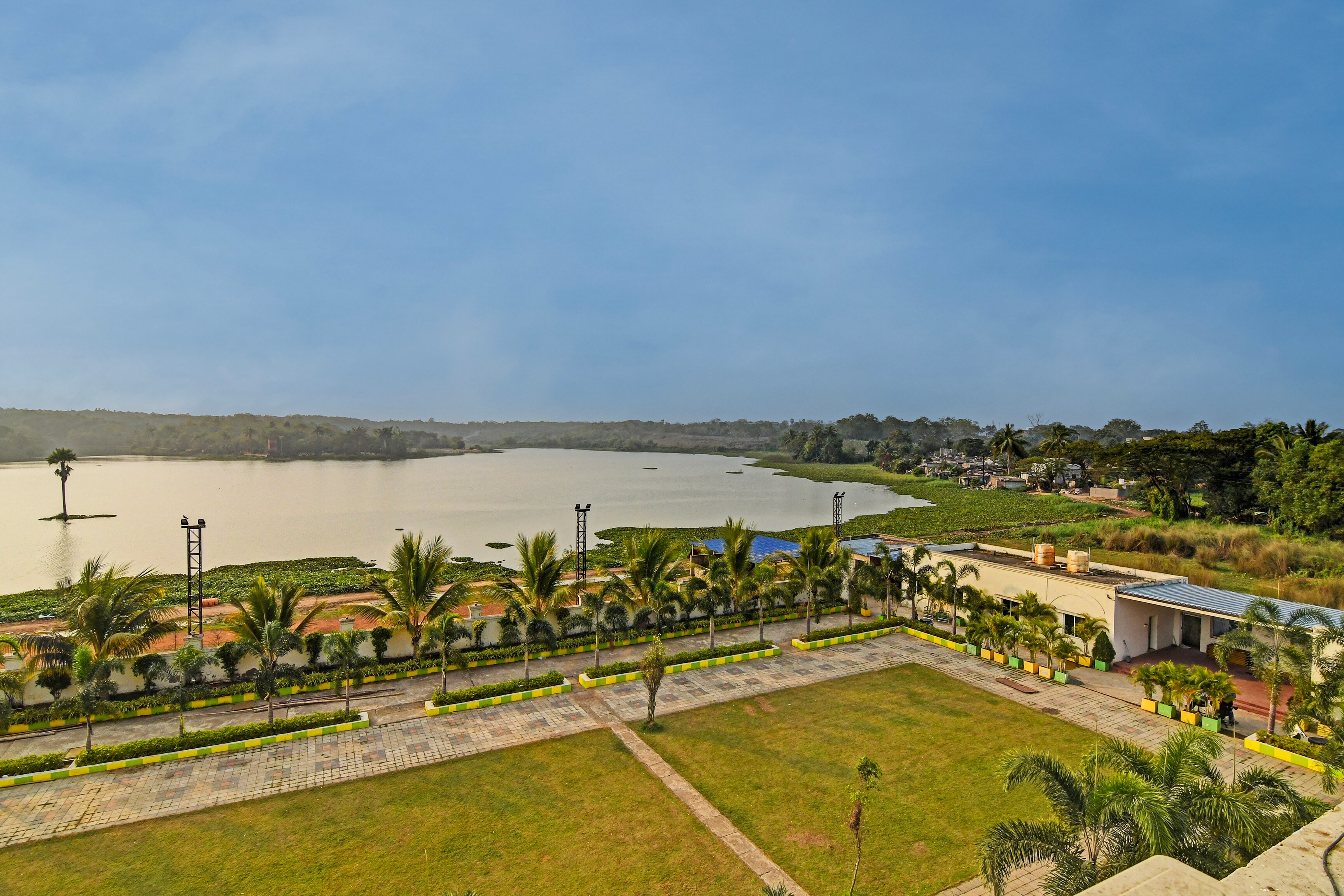 Hotel O Midland Yard - Tap to explore photos