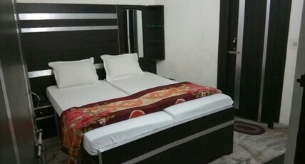 Hotel Gopal Room Type - Standard Double Bed Room