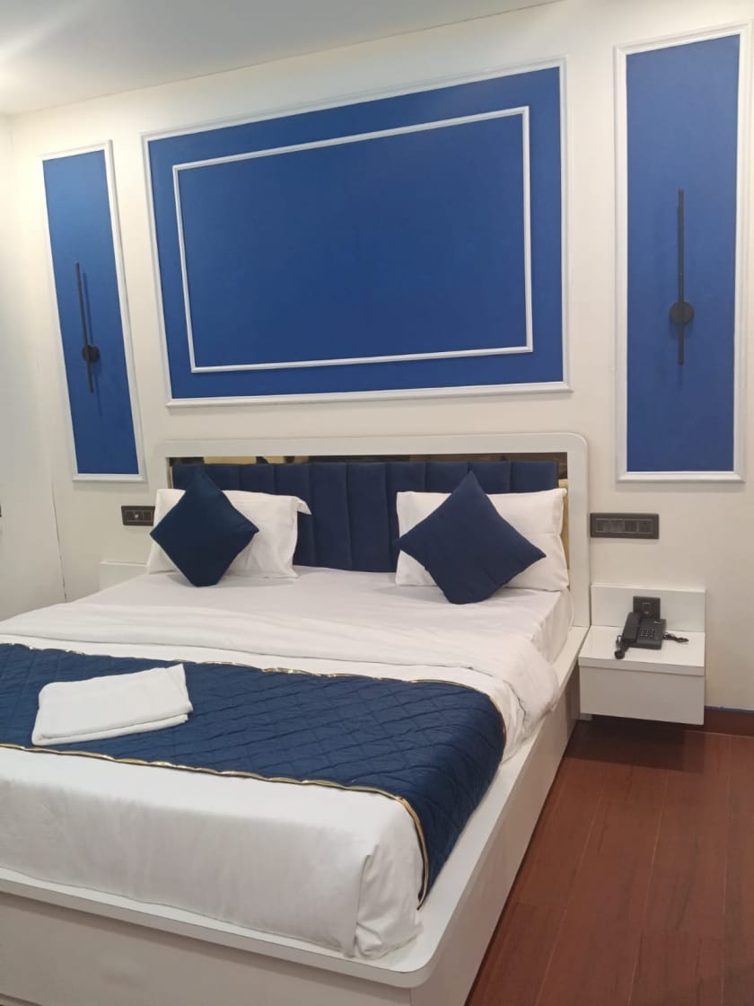Hotel Aashirwad, Near Lucknow Airport - Tap to explore photos