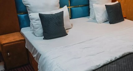 THE SARWAH HOTEL AND RESTAURANT Room Type - Premium Double Bedroom - Special