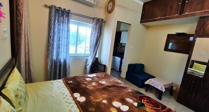 Anandam Home Stay Rishikesh Room Type - Deluxe Family Bedroom with Kitchen 2