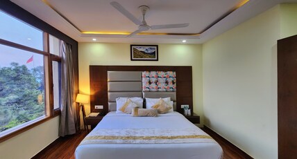 Snow Lotus Room Type - Executive AC Room Valley View 