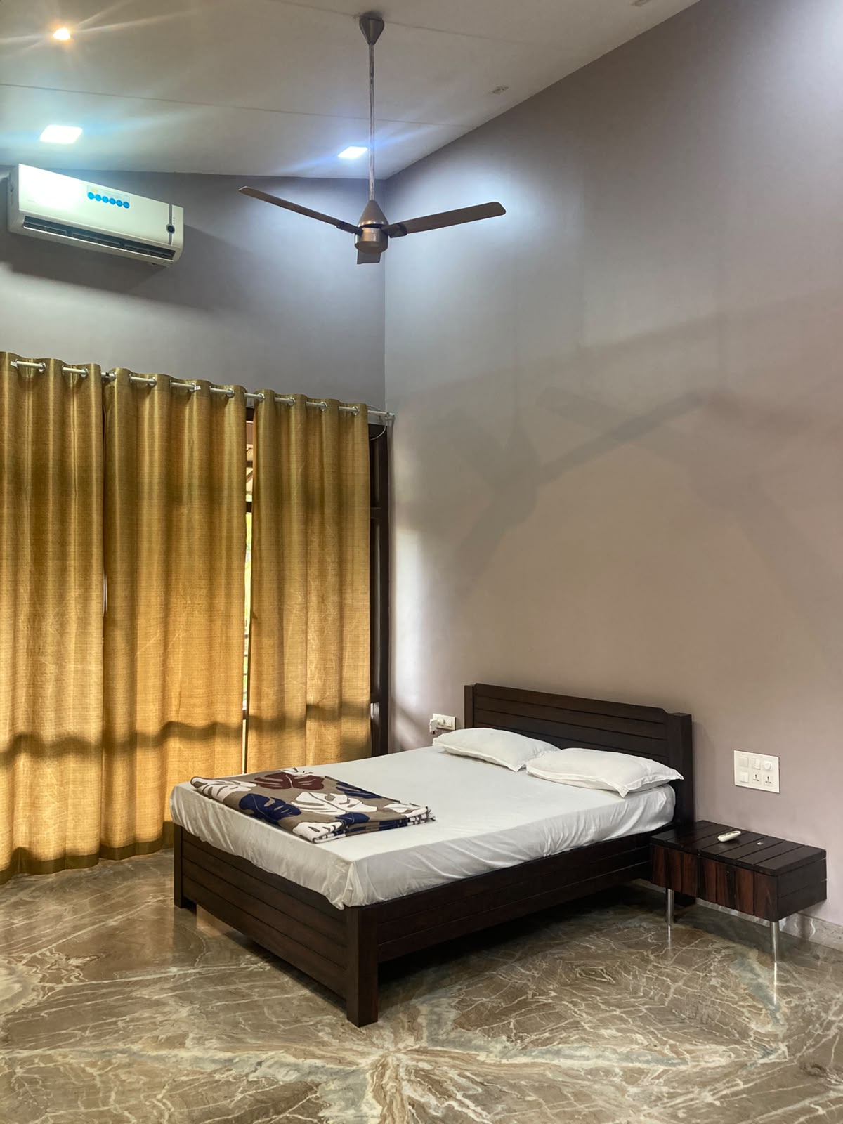 CROMPTON GREAVES GUEST HOUSE- GOA 4 - Tap to explore photos