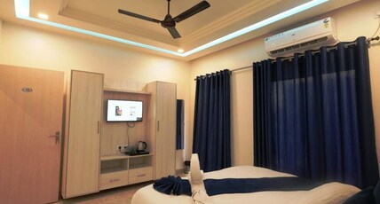 Sapphire Inn Room Type - Deluxe