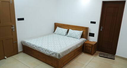 JMJ Riverview Room Type - Deluxe AC Room
