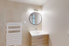 Room 1012 in premium residence- Sport/Laundry