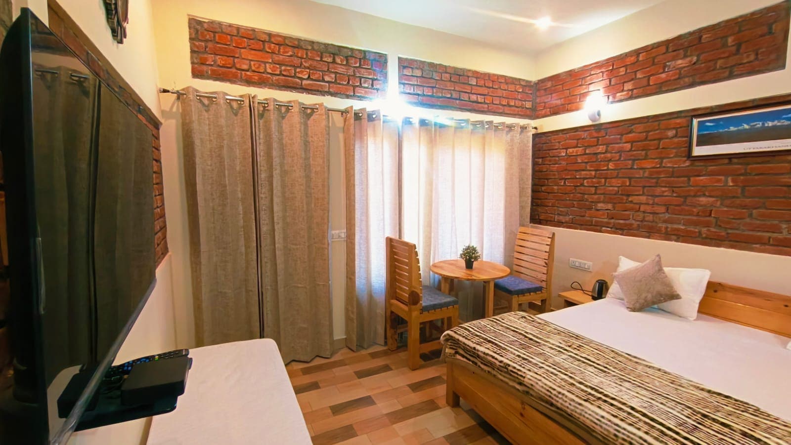 Pahadi Safari Cottage - Tap to explore photos