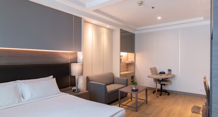 Jasmine City Hotel Room Type - Deluxe Studio