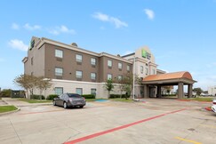 Holiday Inn Express & Suites KINGSVILLE