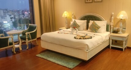EMPIRE SQUARE Room Type - PREMIUM ROOM