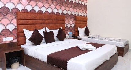Hotel Chohan Residency Room Type - Deluxe Triple Room - AC