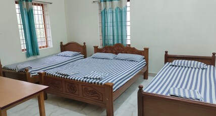 Nalli Plaza Room Type - Four Occupancy AC