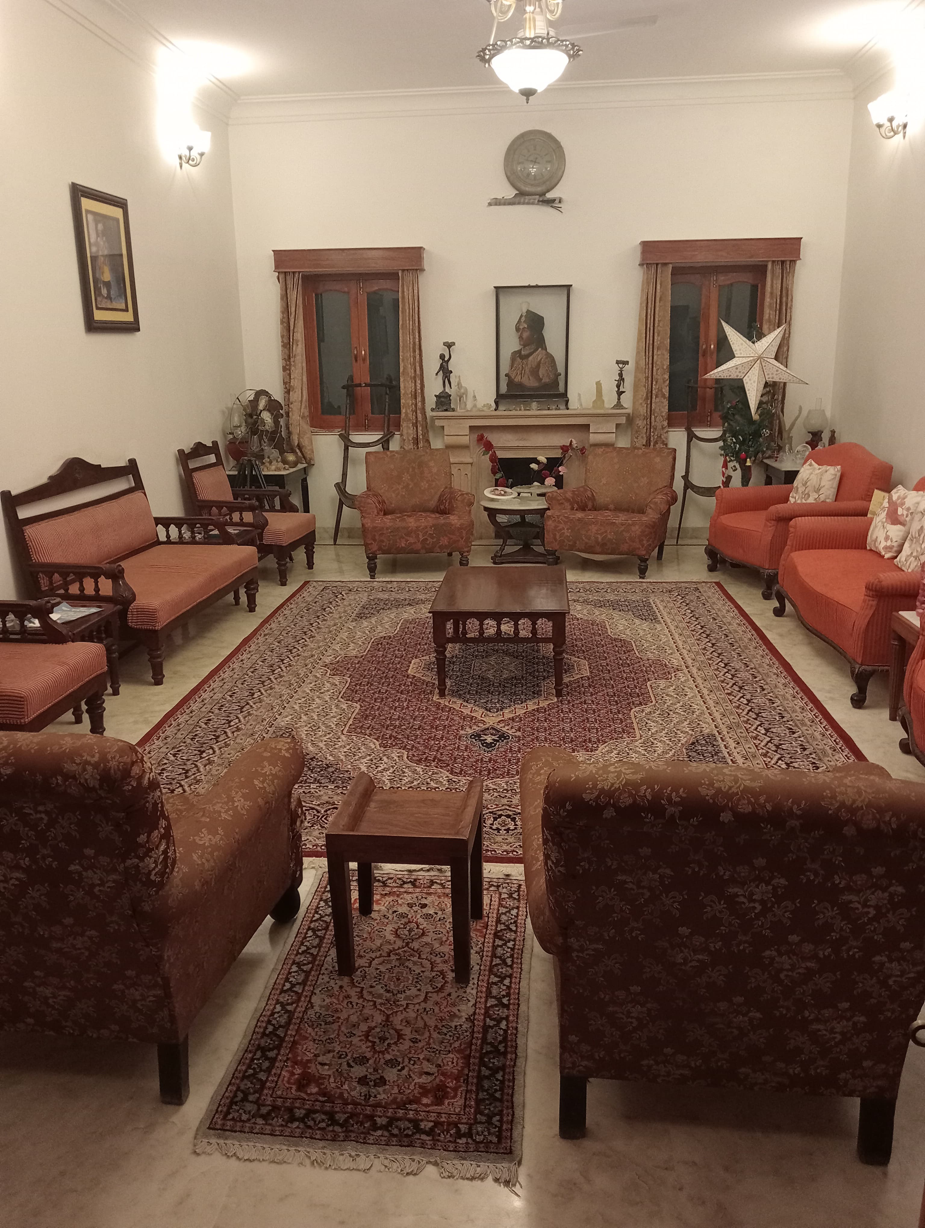 Idar House - Tap to explore photos