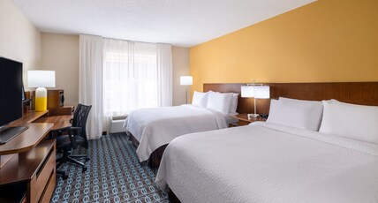 Garner Hotel MACON WEST, an IHG hotel Room Type - 2 Queen Standard Communications Accessible