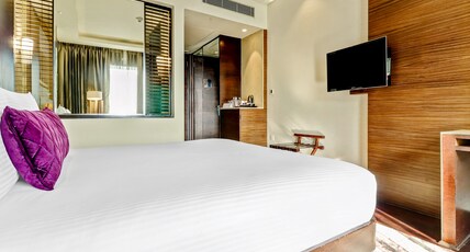 DoubleTree by Hilton Gurugram Baani Square Room Type - Twin Deluxe Room
