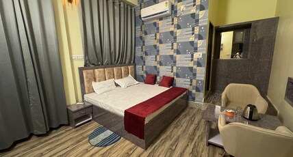 HOTEL SUNRISE INN Room Type - Super Deluxe Room with Balcony