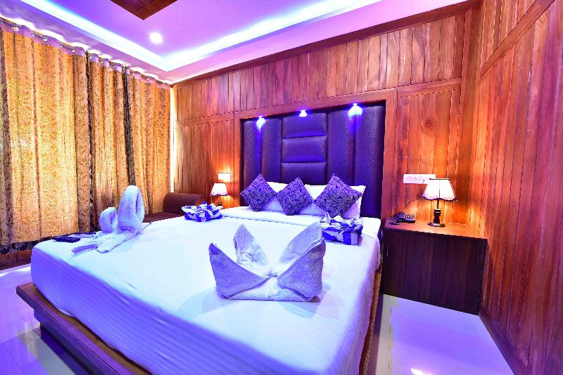 Holiday N Holiday Beach Resort And Spa - Tap to explore photos