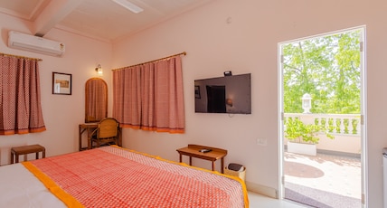 Tara Niwas- A Boutique Hotel Room Type - Deluxe Room With Balcony - Disability access ( Wheelchair friendly ) Tara Niwas- A Boutique Hotel Room Type - Deluxe Room With Balcony - Disability access ( Wheelchair friendly )