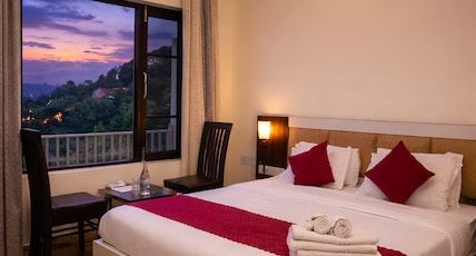 Hotel Dalhousie View Room Type - Valley View Super Deluxe Room with Private Balcony