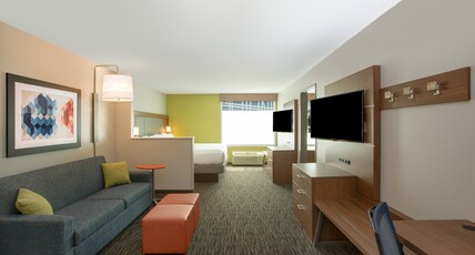 Holiday Inn Express Hotel & Suites Columbus Room Type - 2 King Bed Suite