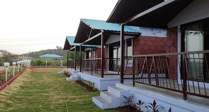 Royal Stone Resort Room Type - Deluxe AC Cottage with Balcony (Valley View) Royal Stone Resort Room Type - Deluxe AC Cottage with Balcony (Valley View)