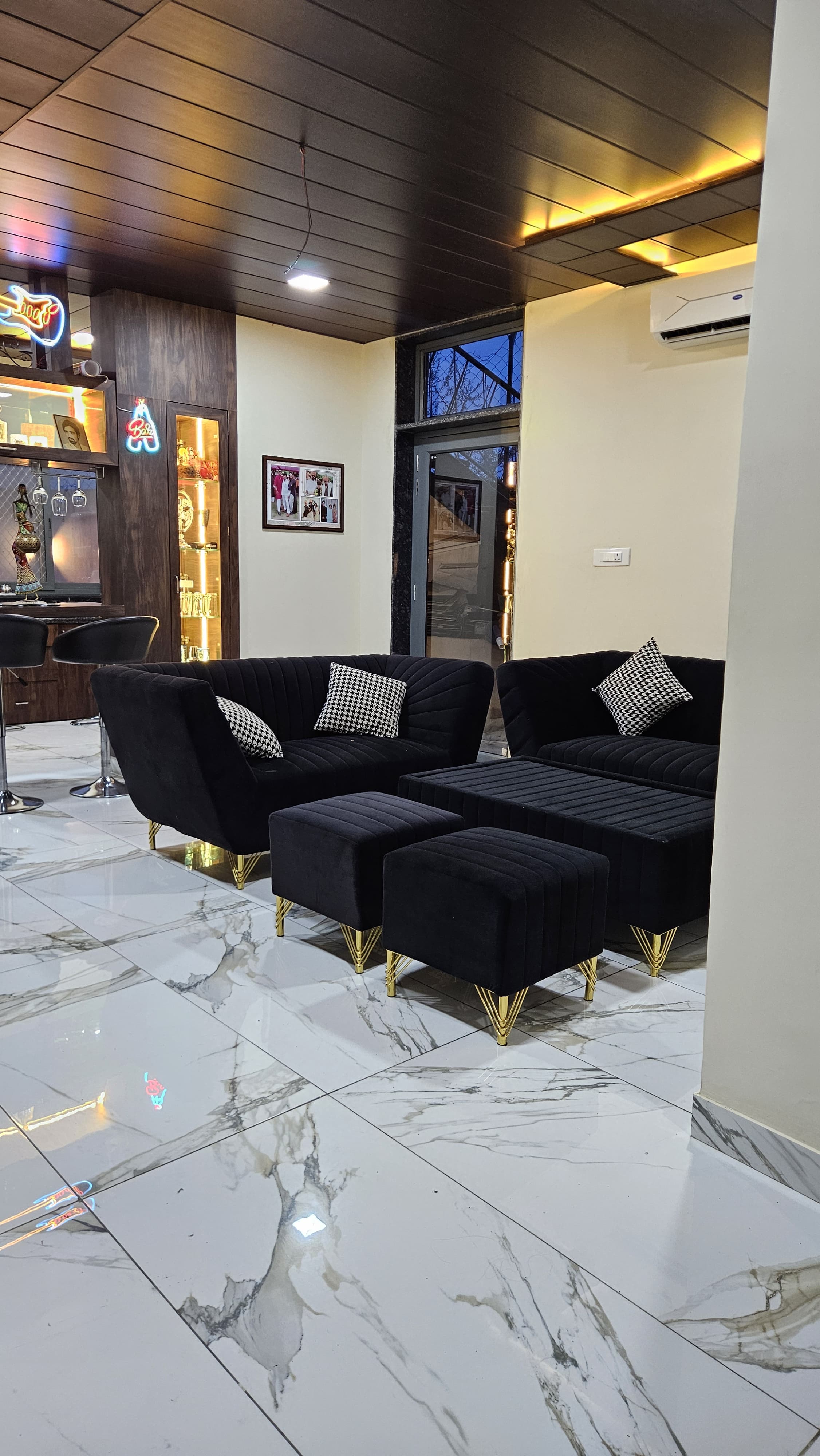 Raja Villa (Entire 4 BHK with Pool ) in Udaipur - Tap to explore photos