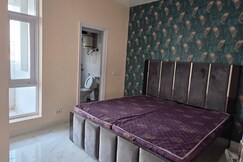 Private Room with Attached Bathroom