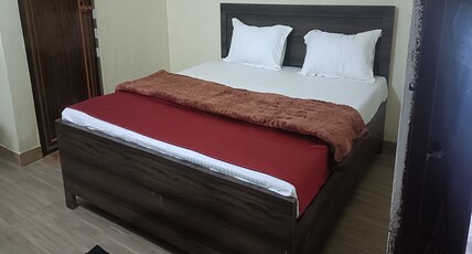 Hotel Mahabir Palace Room Type - Deluxe AC Room