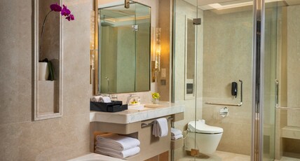 InterContinental Jakarta Pondok Indah Room Type - 1 King Premium Club Lounge Access